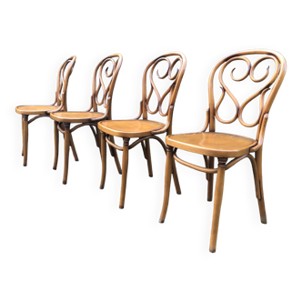 4 chaises en bois courbé de style Thonet en hêtre