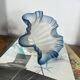Abat jour tulipe ancienne en verre transparent bord bleu