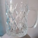 3 diamond-patterned glass mugs