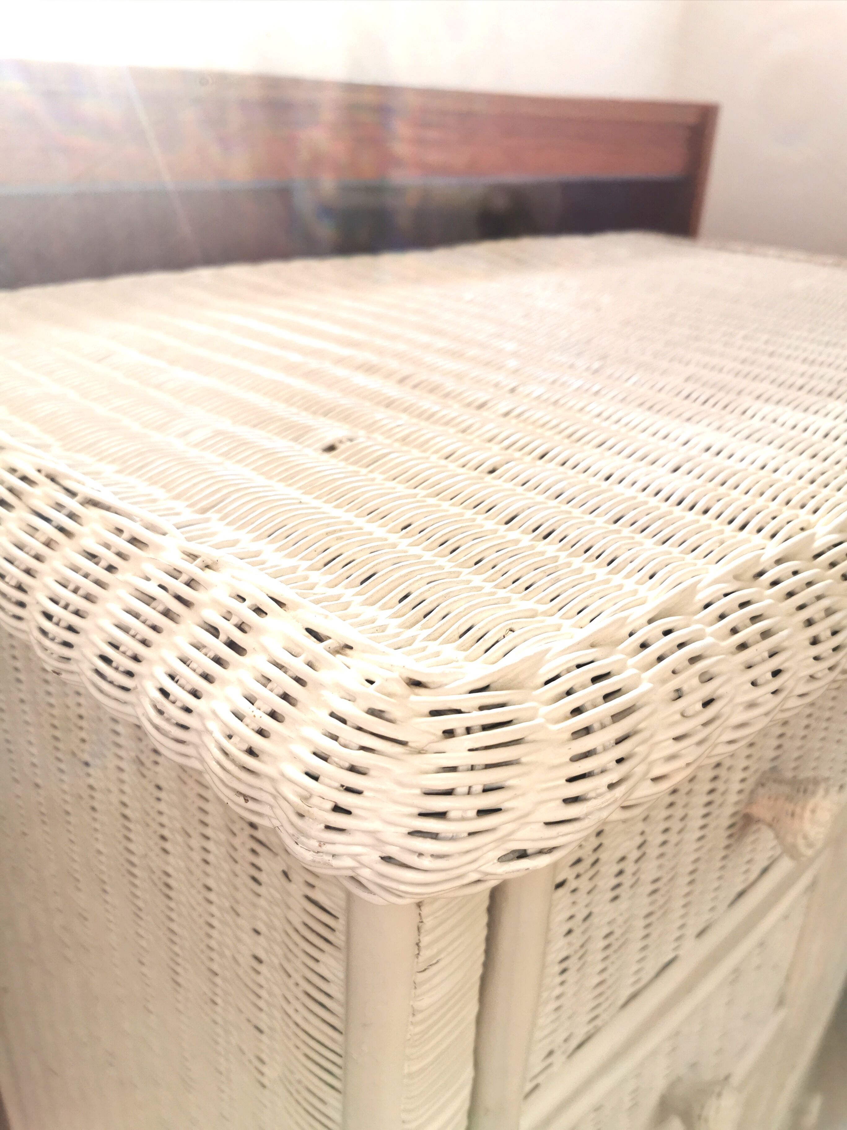 Chest of drawers in rattan