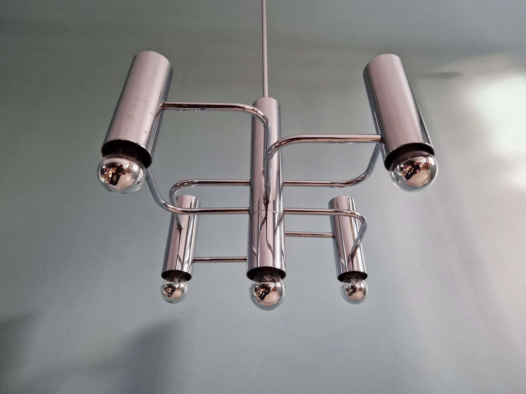 Geometric chandelier in chrome metal, design by Gaetano Sciolari, 1970.