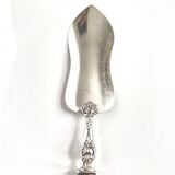 Silver Fish Scoop | Rocaille Handle & Chiseled Decor