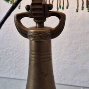 Lampe de table en bronze peinte à l'envers signée, 1910-1920