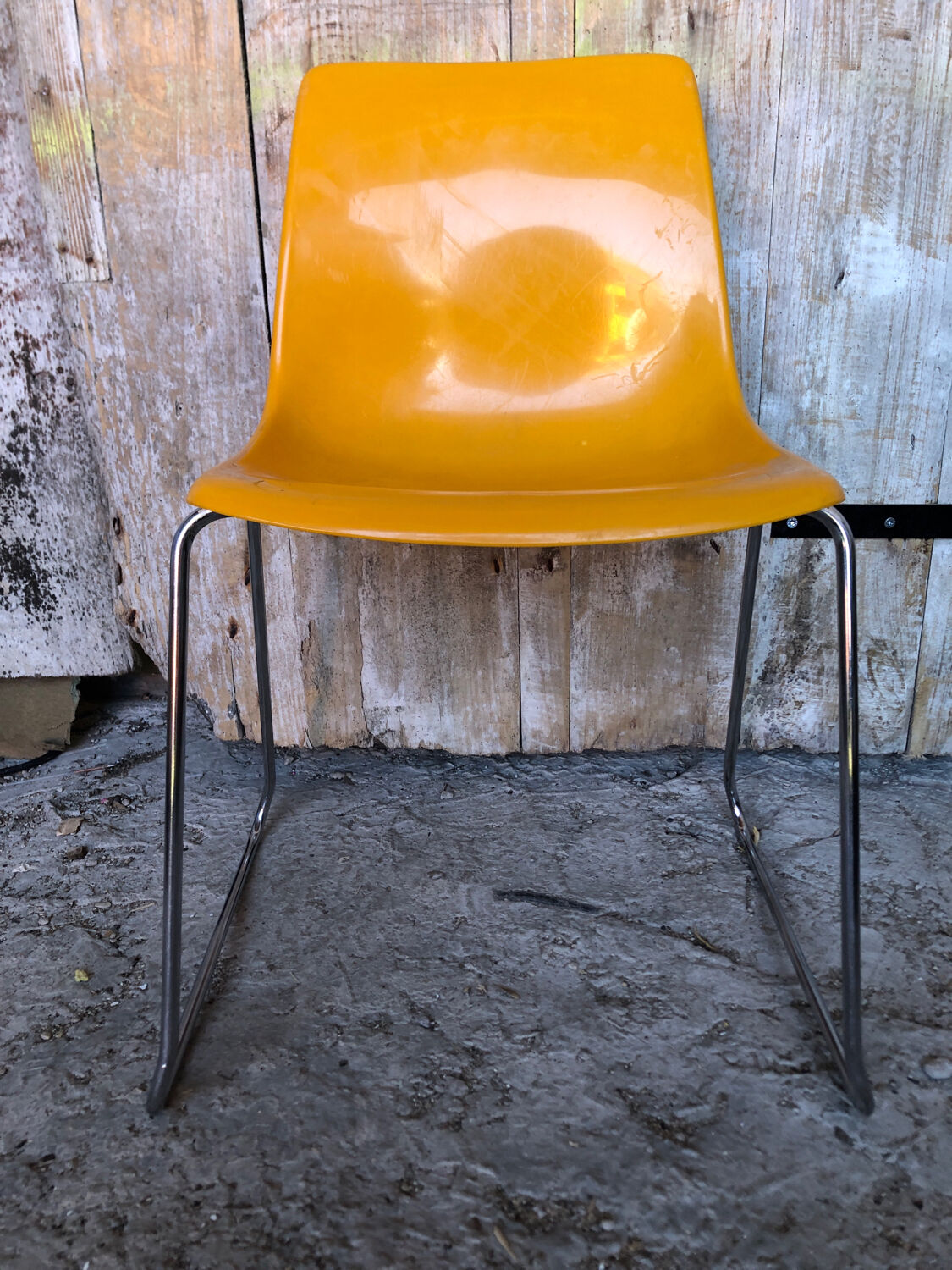 Grosfillex shell chair