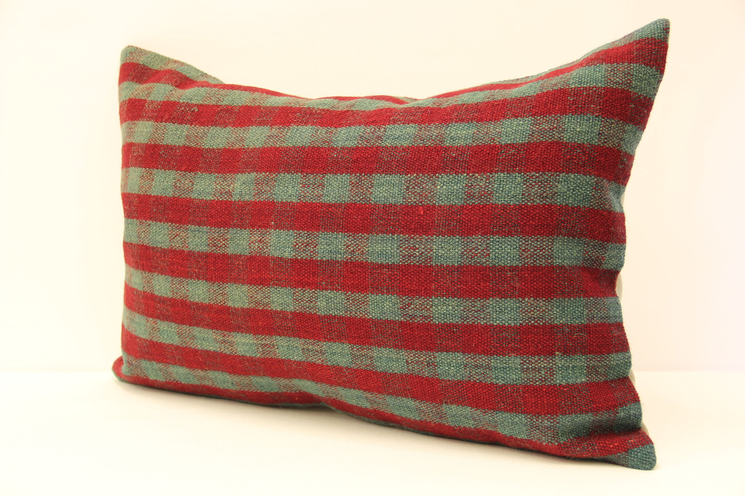 Throw pillow, cushion cover 40x60 cm