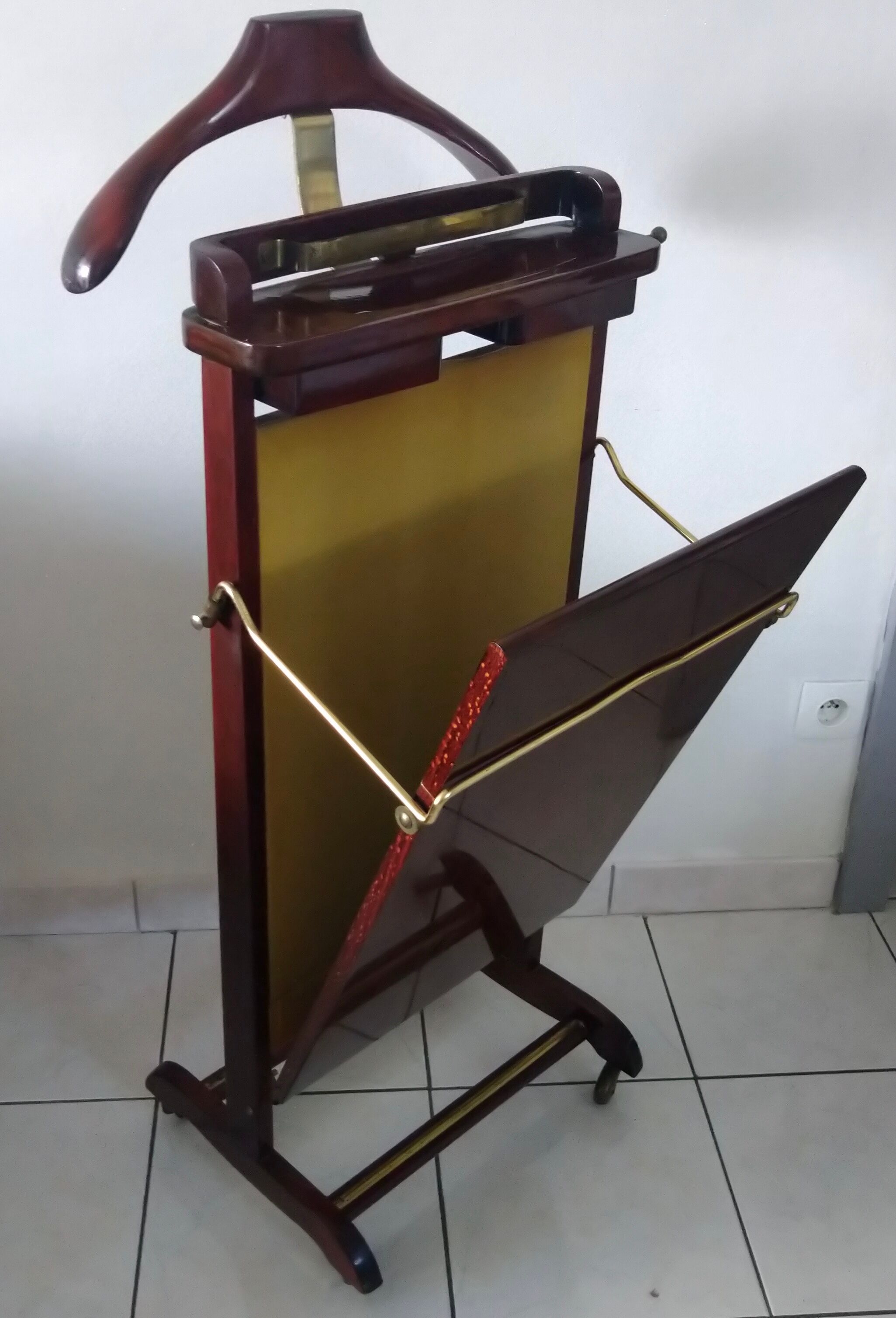 Room valet Reguitti Fratelli