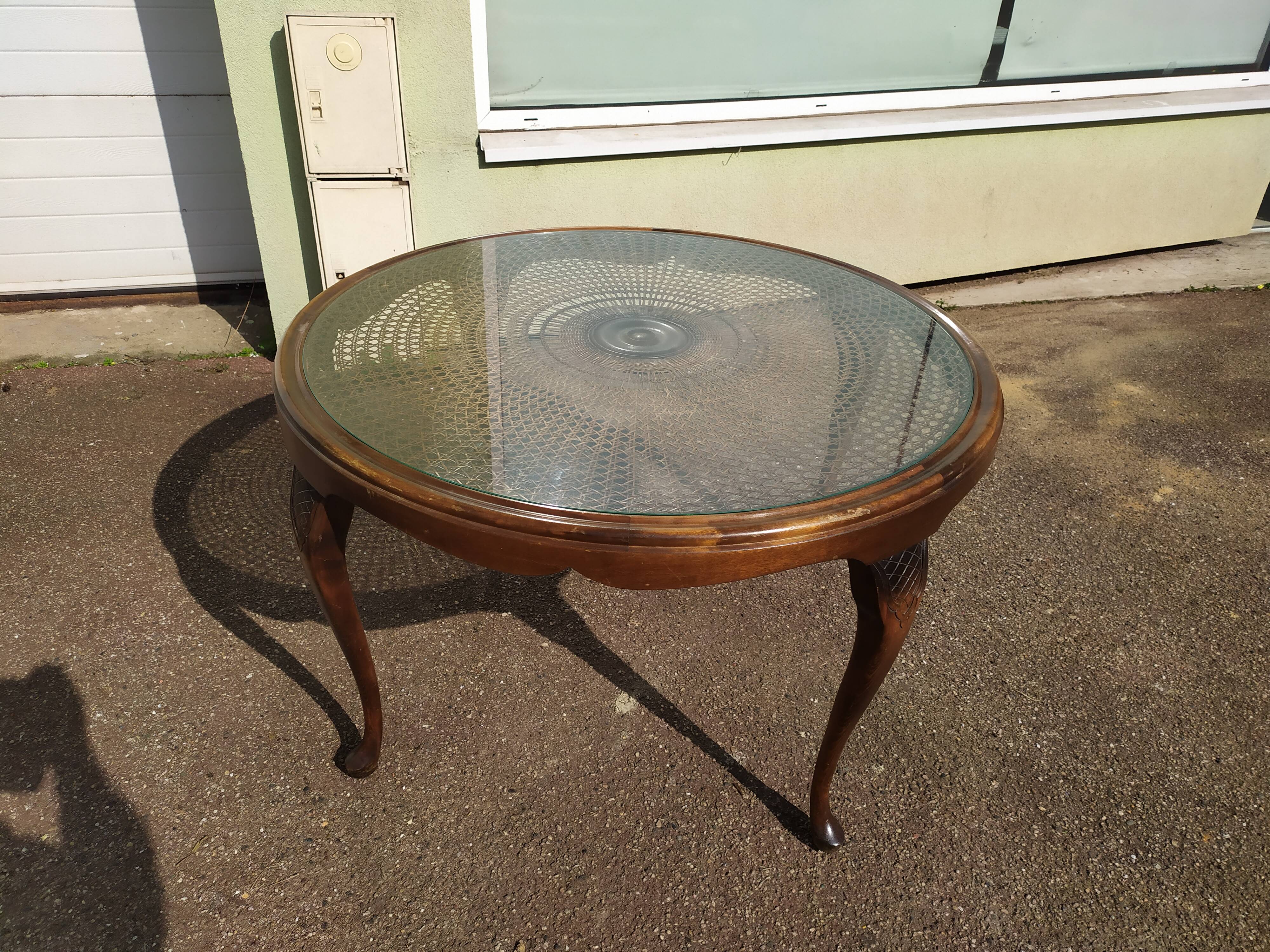 Chippendale Coffee Table in Wood, Canework and Glass - Round