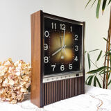 Transistor Vedette vintage pendule vintage horloge made in france années 60 calendrier curiosités dé