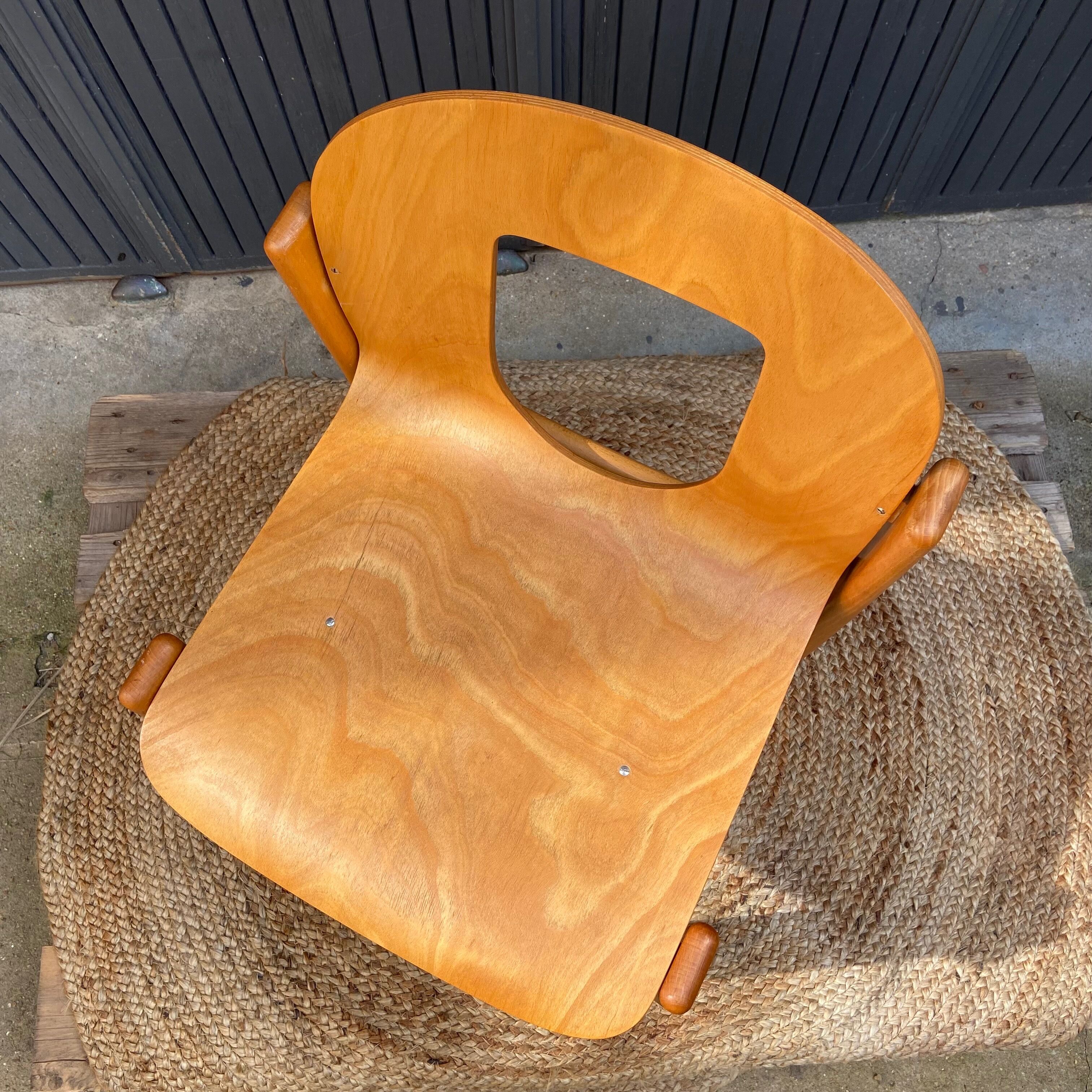 Chaise en hêtre contreplaqué moulé années 70