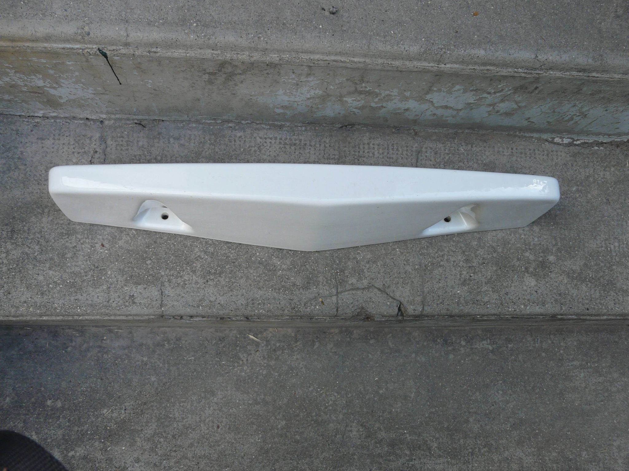 Bathroom shelf white porcelain sink shelf