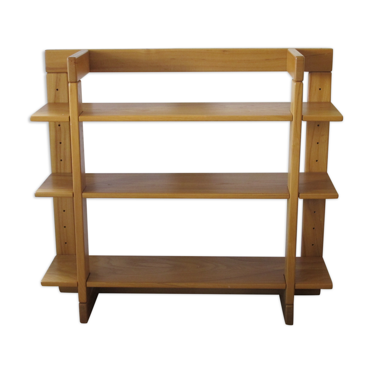 Library to be laid in solid elm by the house regain