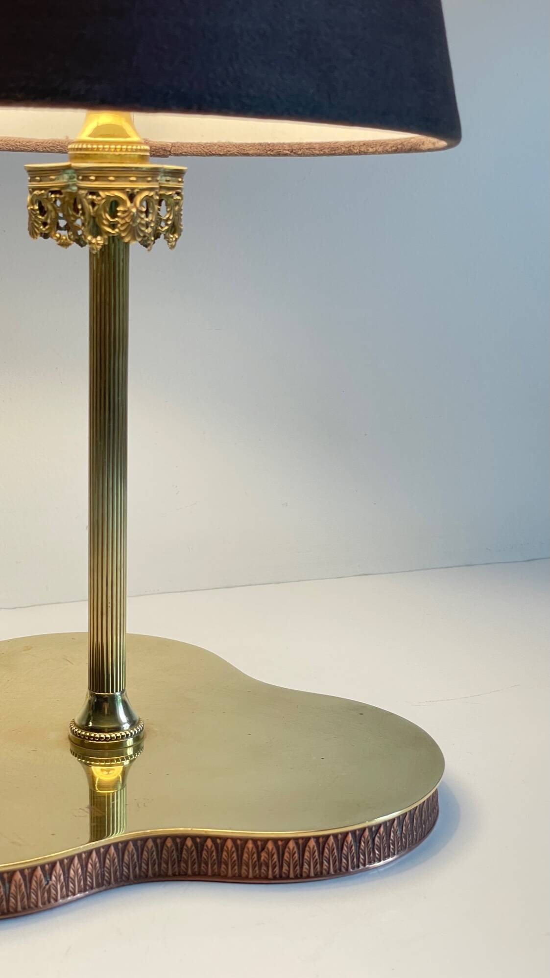 Solid brass vintage clover lamp