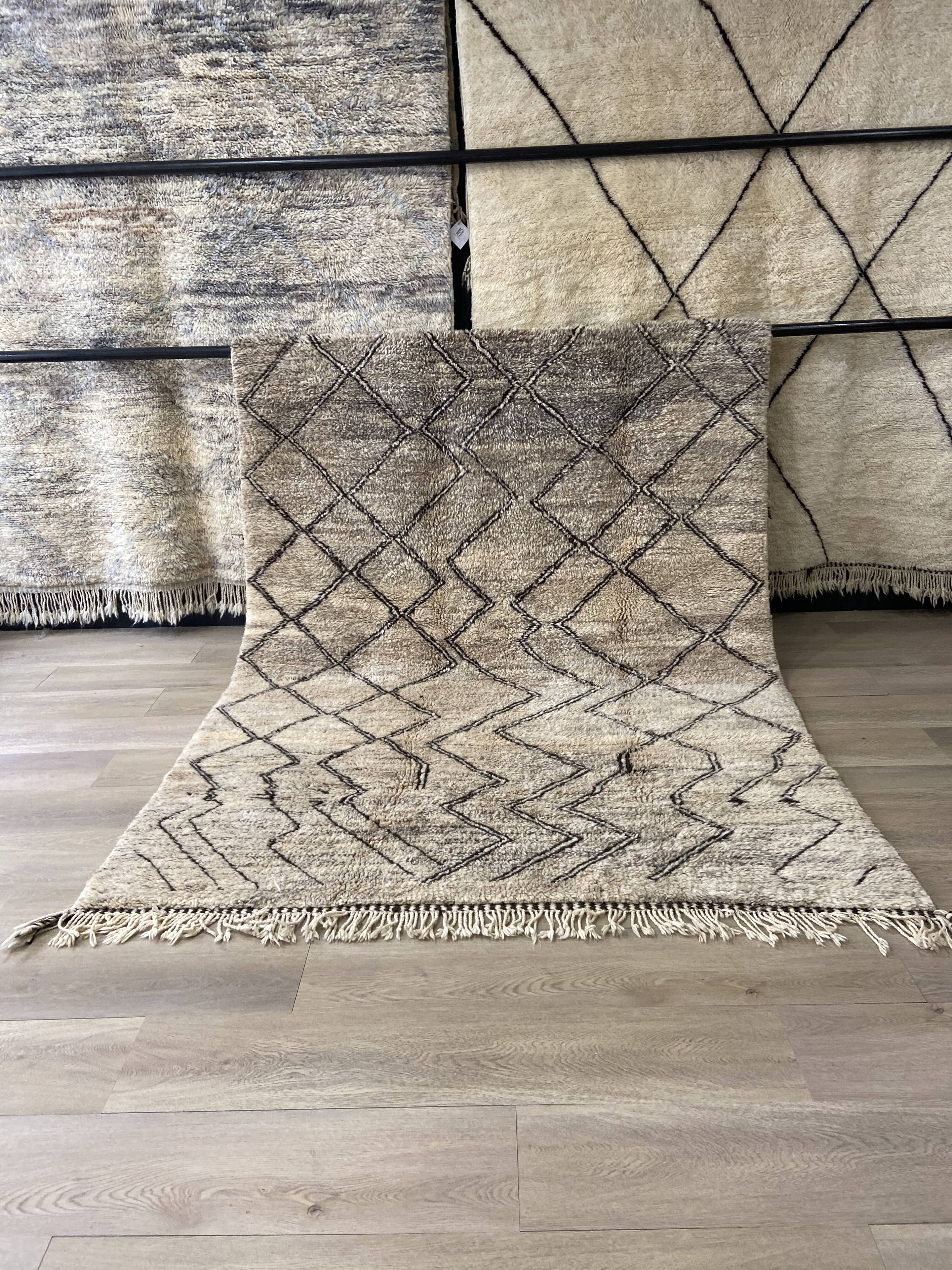 Berber blessed ouarain rug 315x190cm
