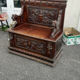 Banc coffre style Henri II en noyer