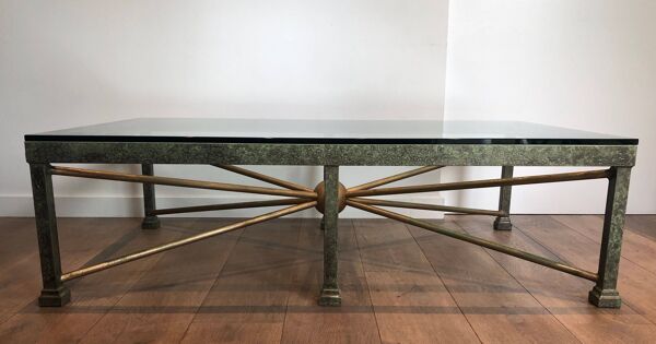 Importante table basse en acier et fer forgé patinée et dorée