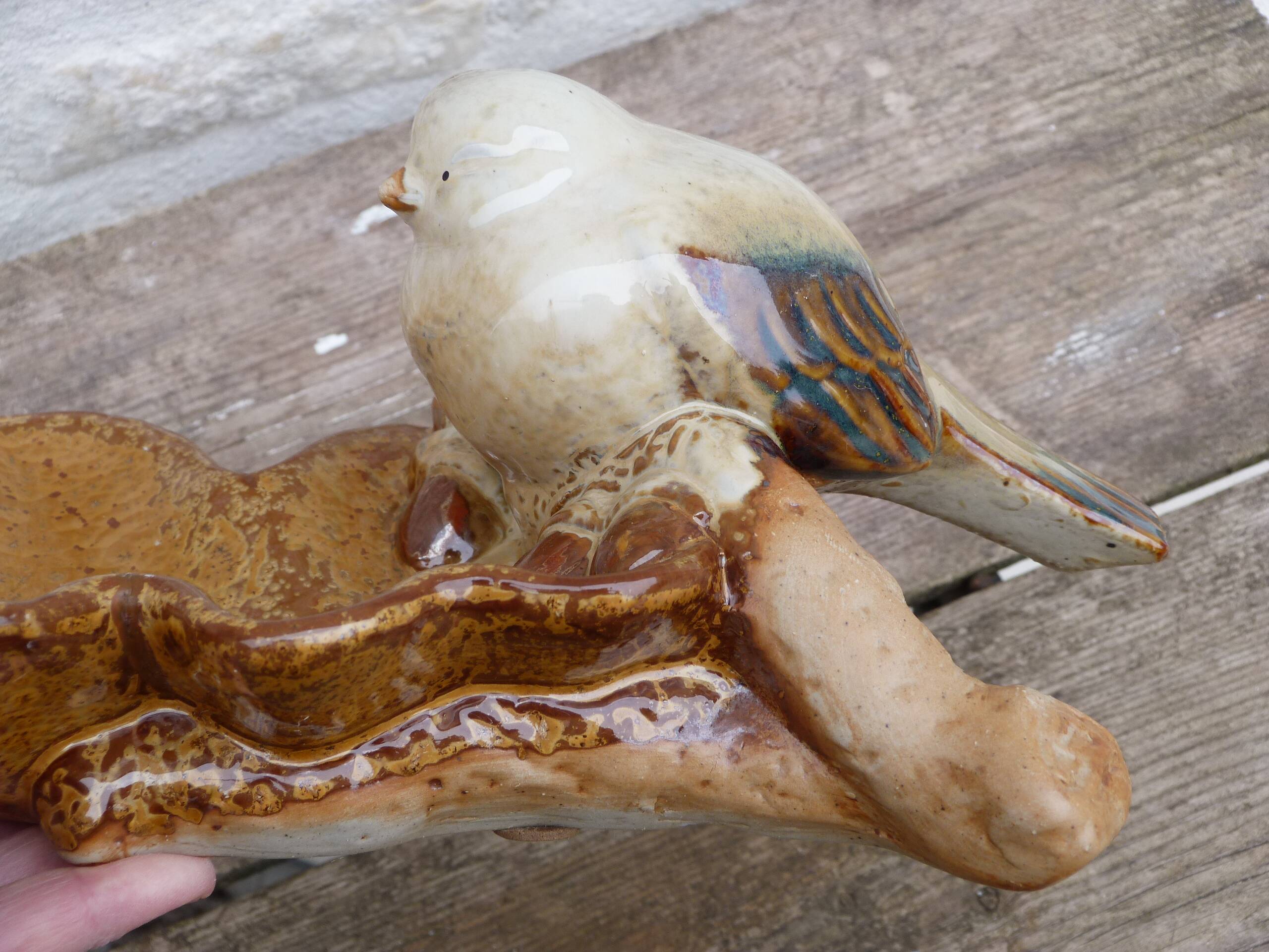 Dish or large empty pocket in flamed ceramic with bird motif