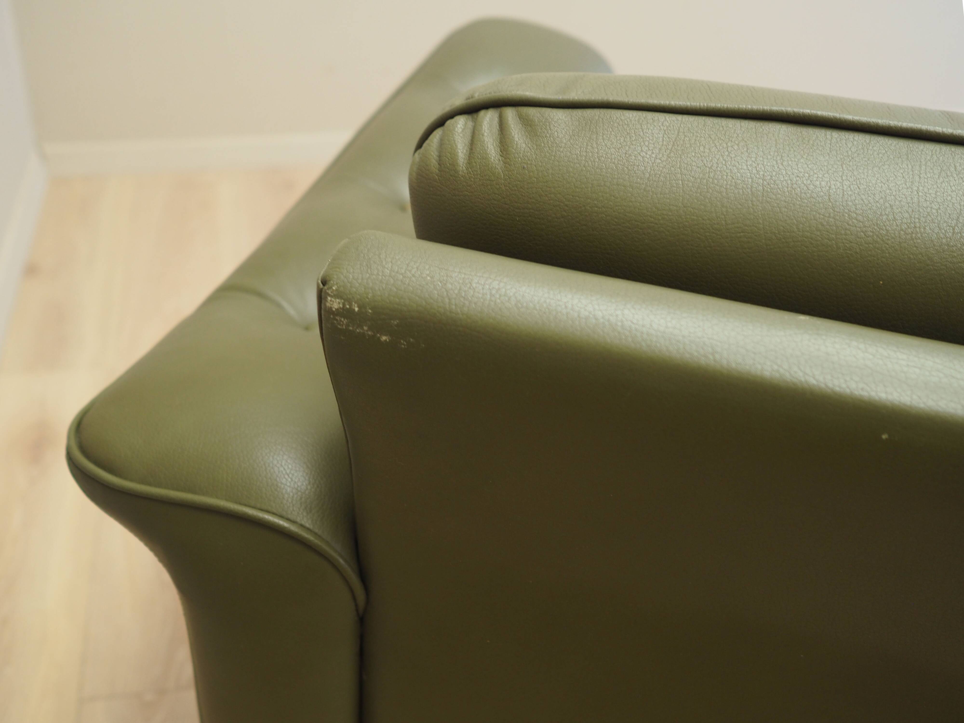 Canapé en cuir vert, design danois, années 1970, production : Danemark