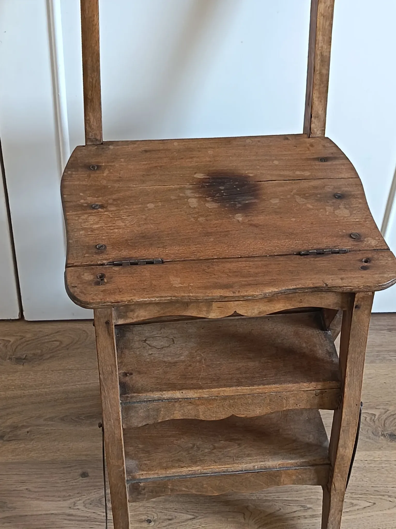 Folding step stool with 6 steps