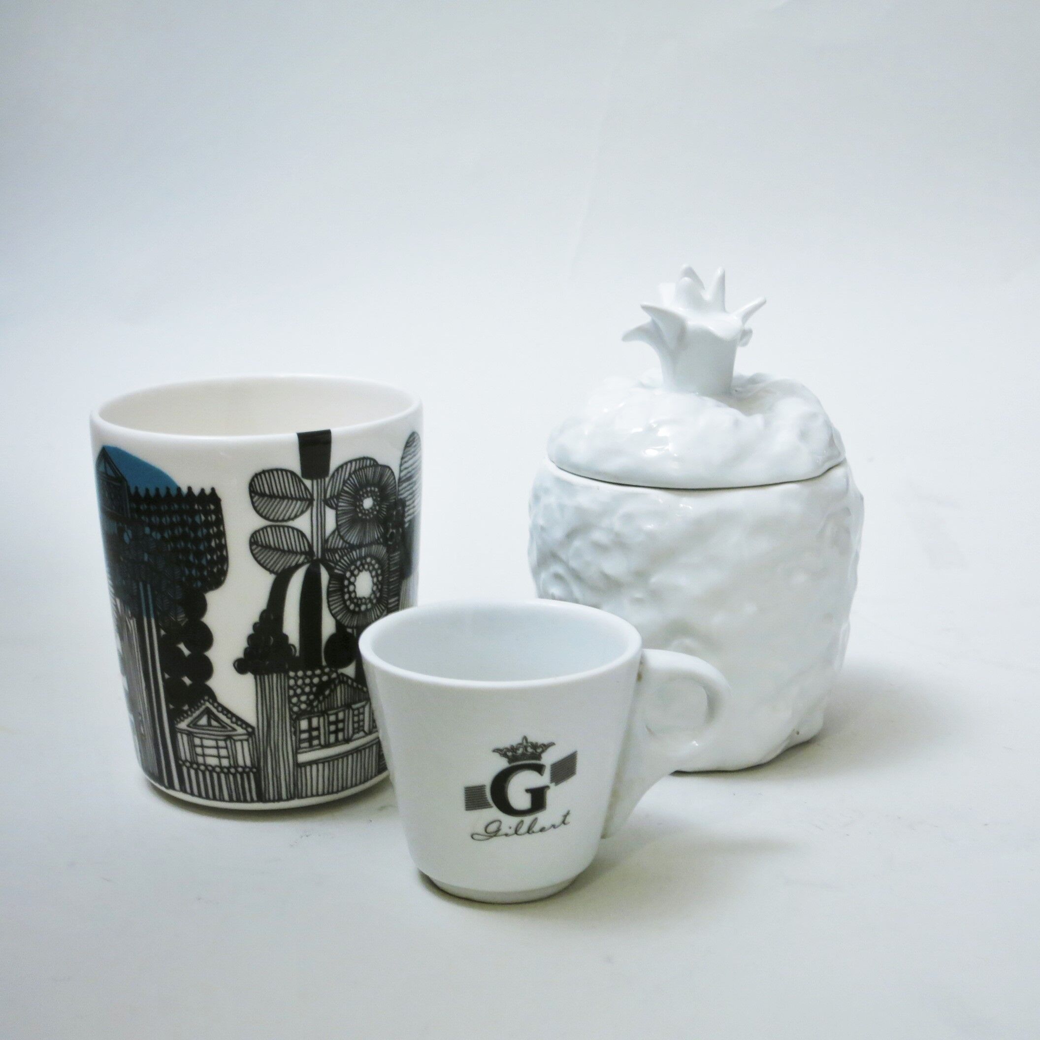 Porcelain pineapple candy