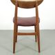 Chaise vintage avec simili cuir rouge