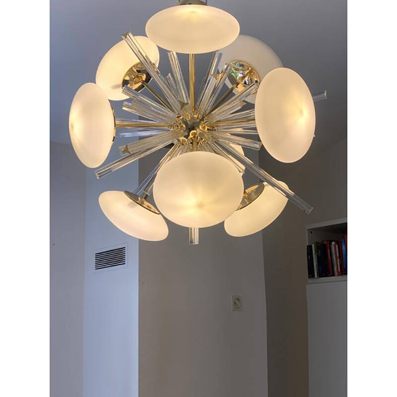 Contemporary Triedro and White Murano Glass Sputnik Gold Chandelier