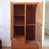 Compass foot cabinet
