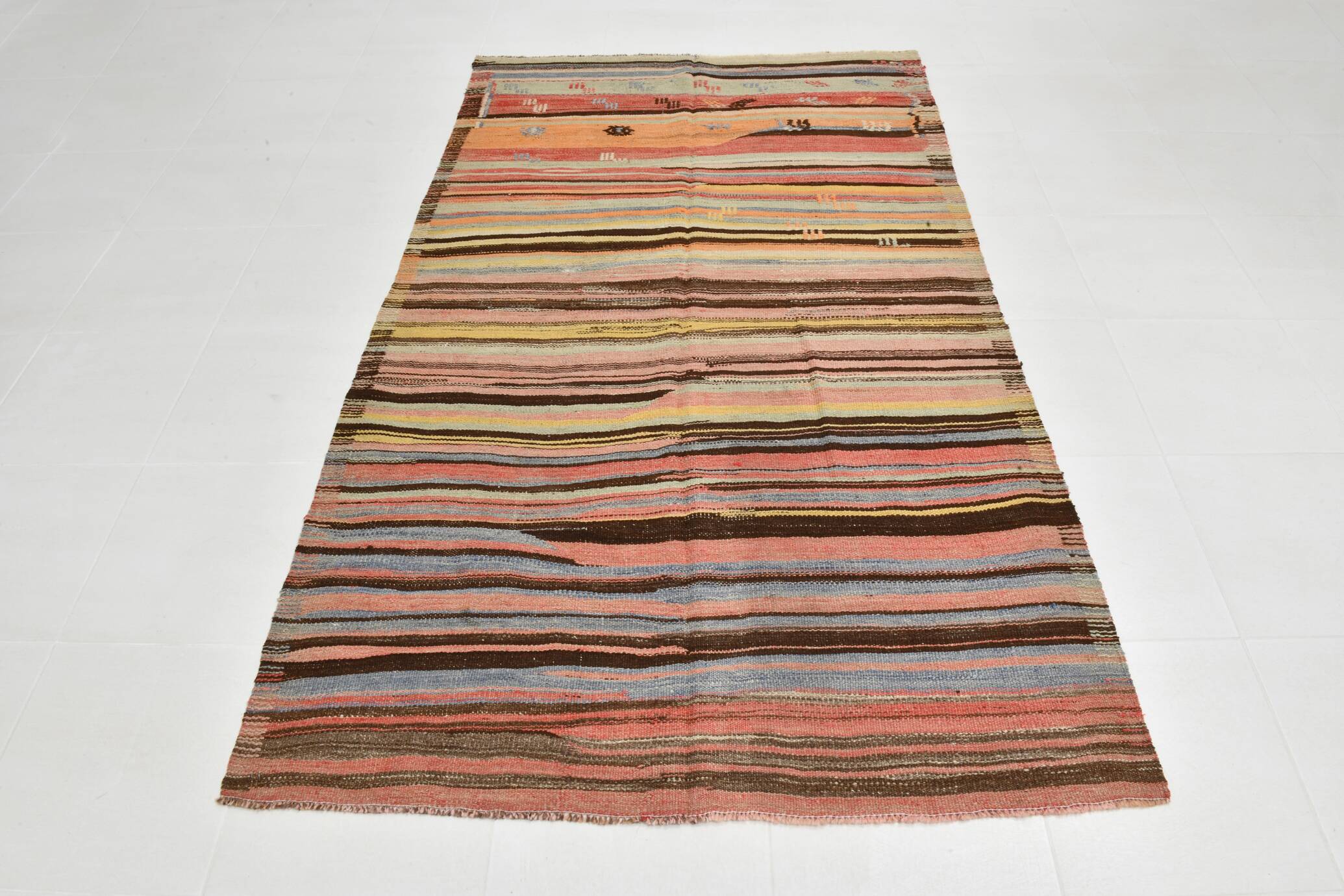 Tapis Kilim rayé rose et orange