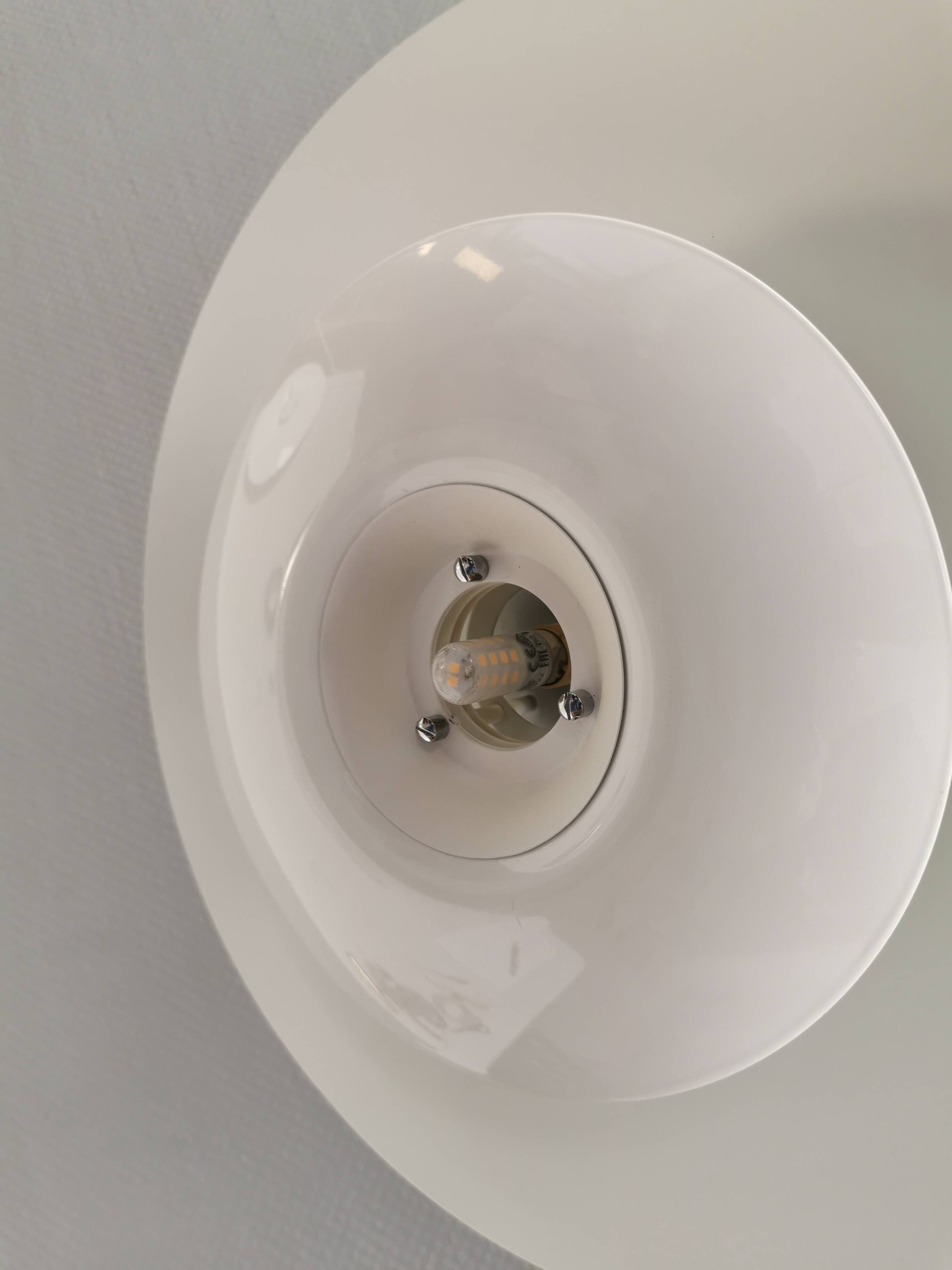 Lampe suspendue de la marque suédoise Belid, modèle Eclipse, début des années 2000.