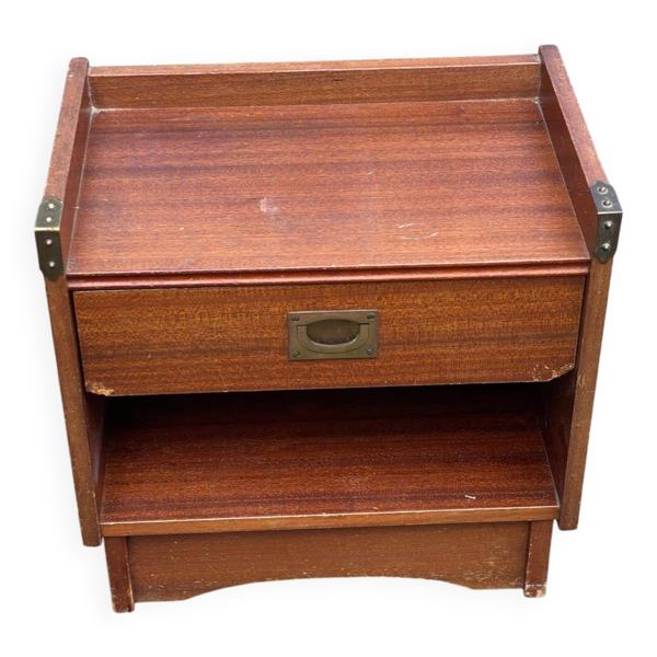 Table de chevet scandinave bateau par Gautier France — Beyit