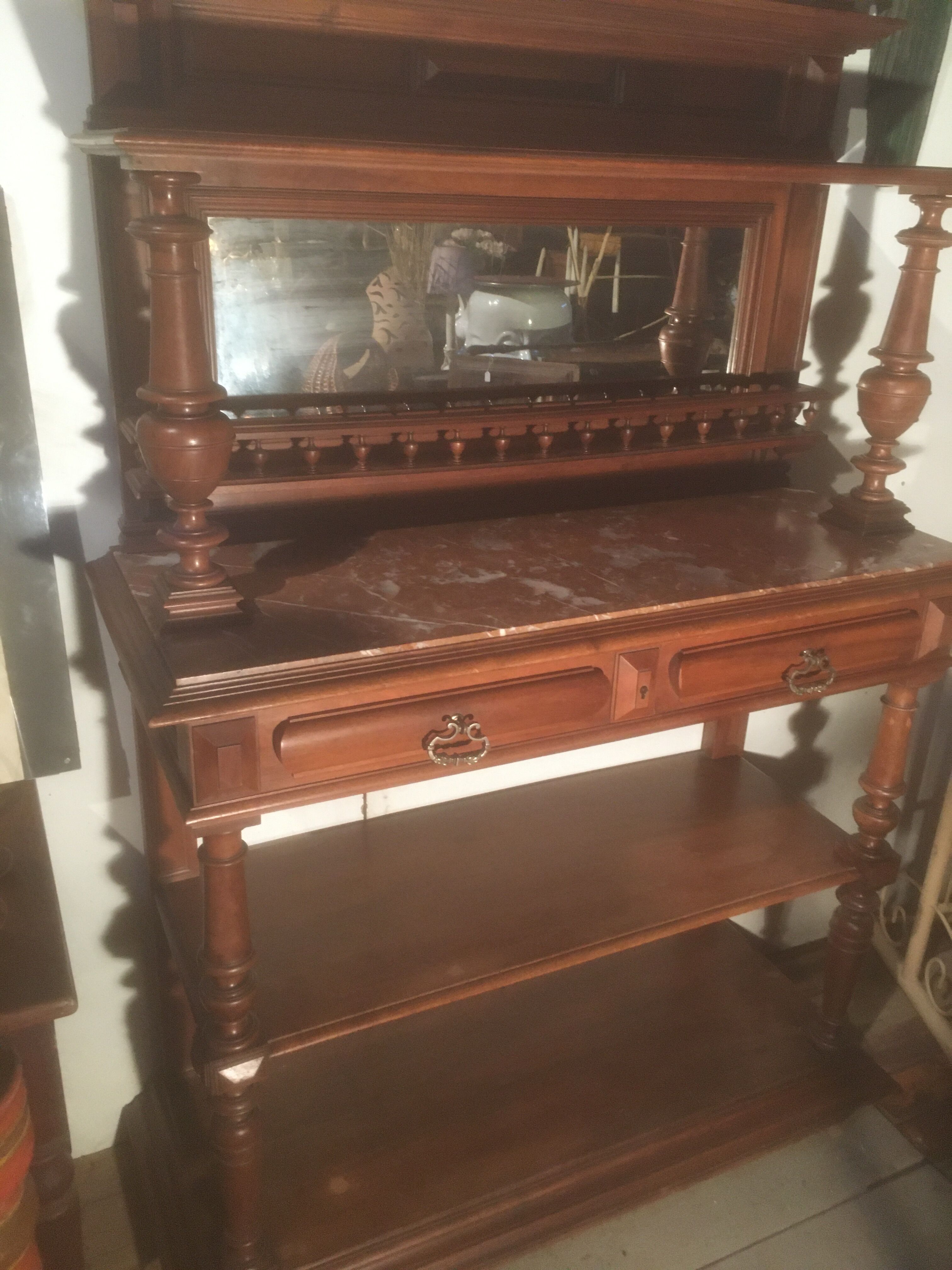 Service Henri ll in walnut, marble top