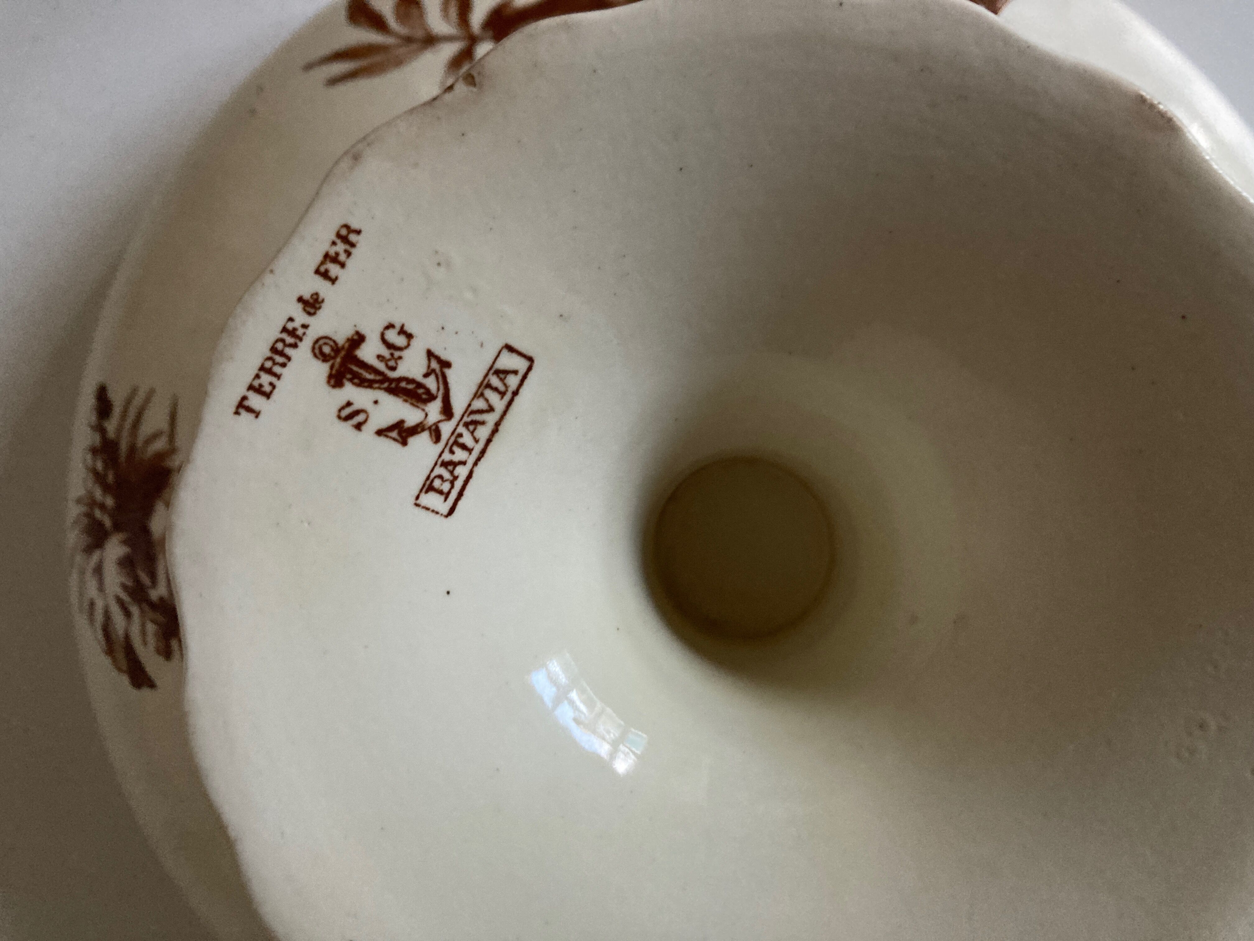 Compotier with gadroons in faience of Clairfontaine 1890 with flowers