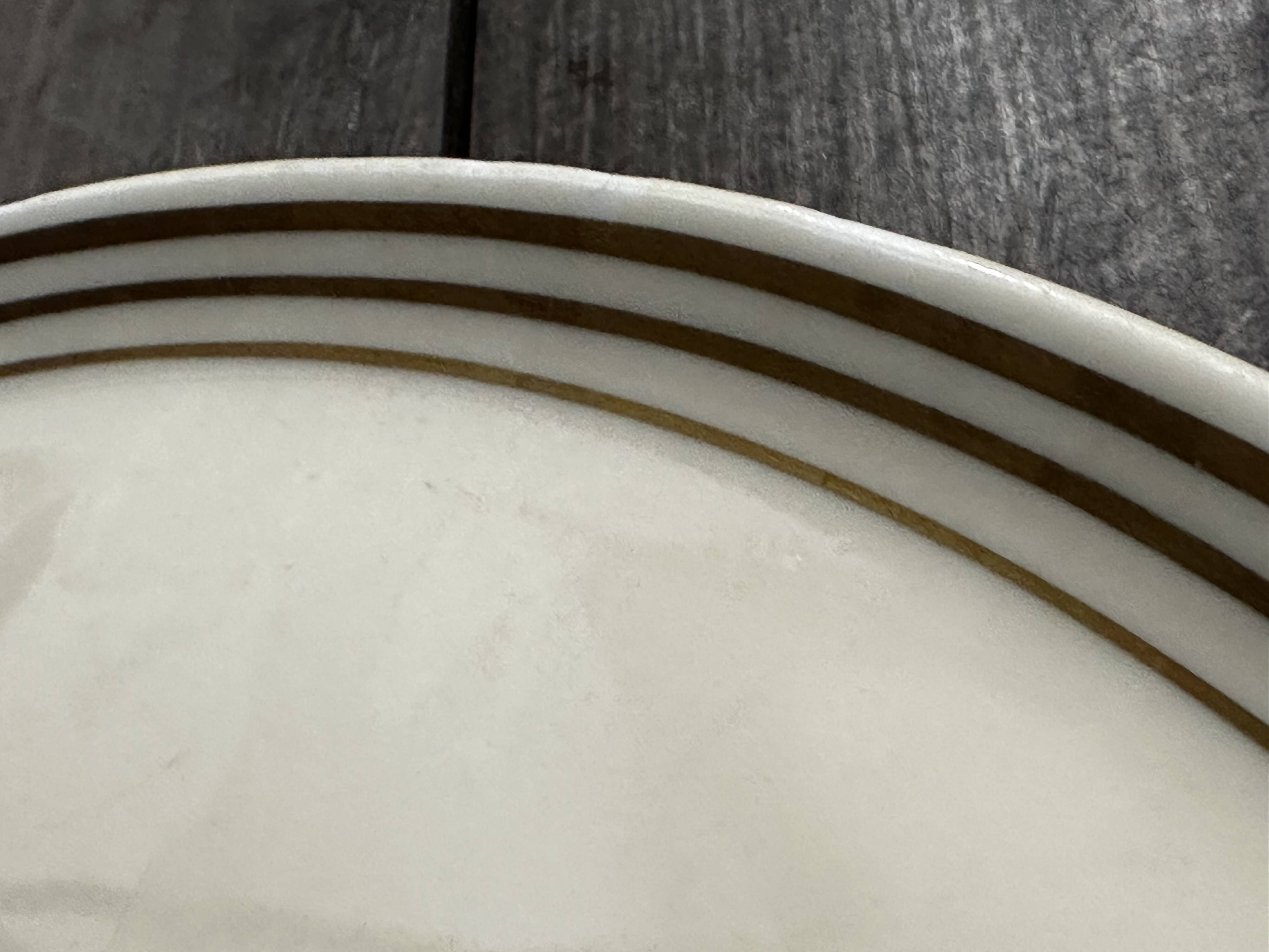 Lanternier & Co Limoges - Art-Deco Round Dish with Gold Trim, Diameter 33 cm