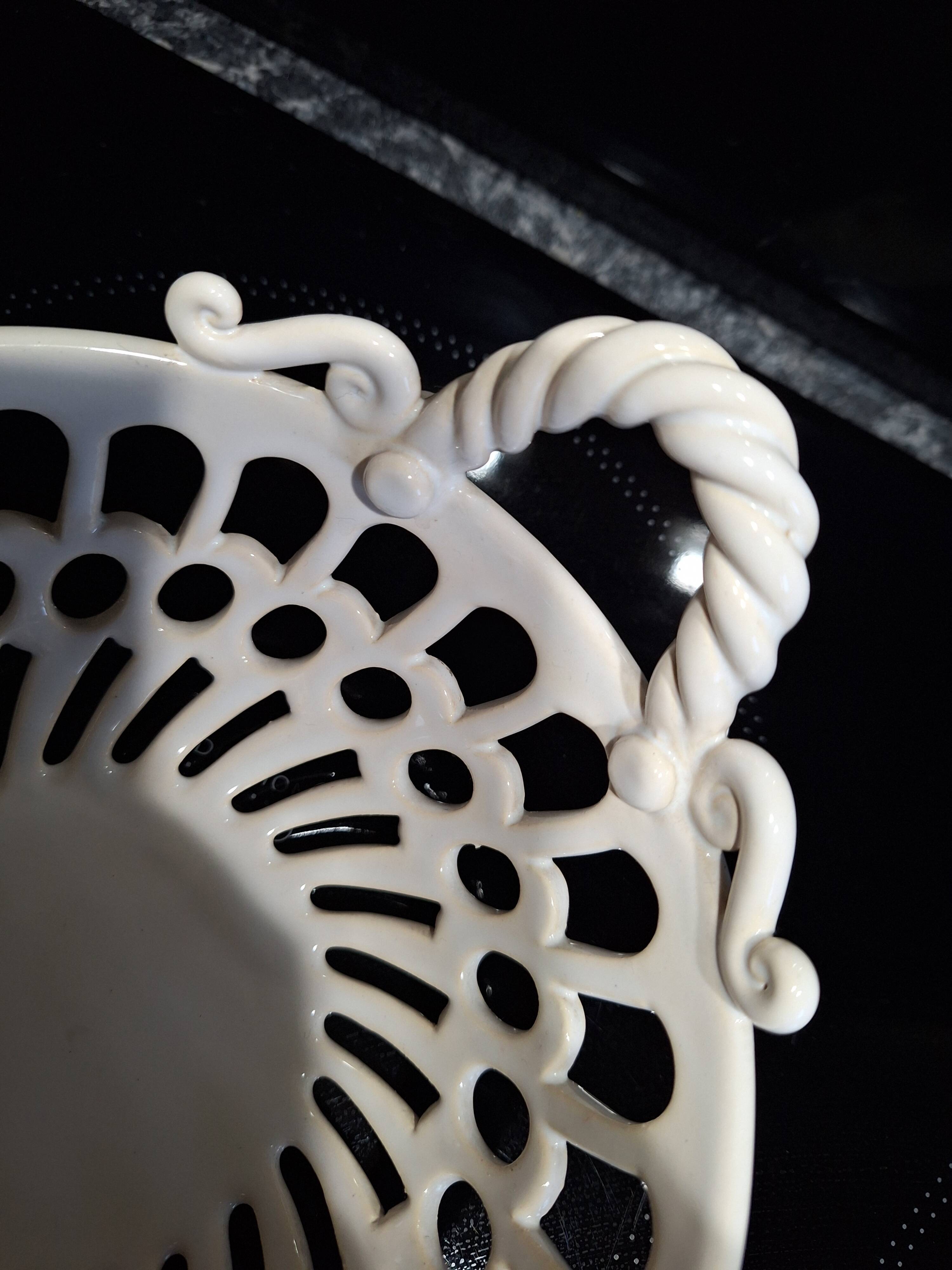 Basket St Maurice Malicorne pottery