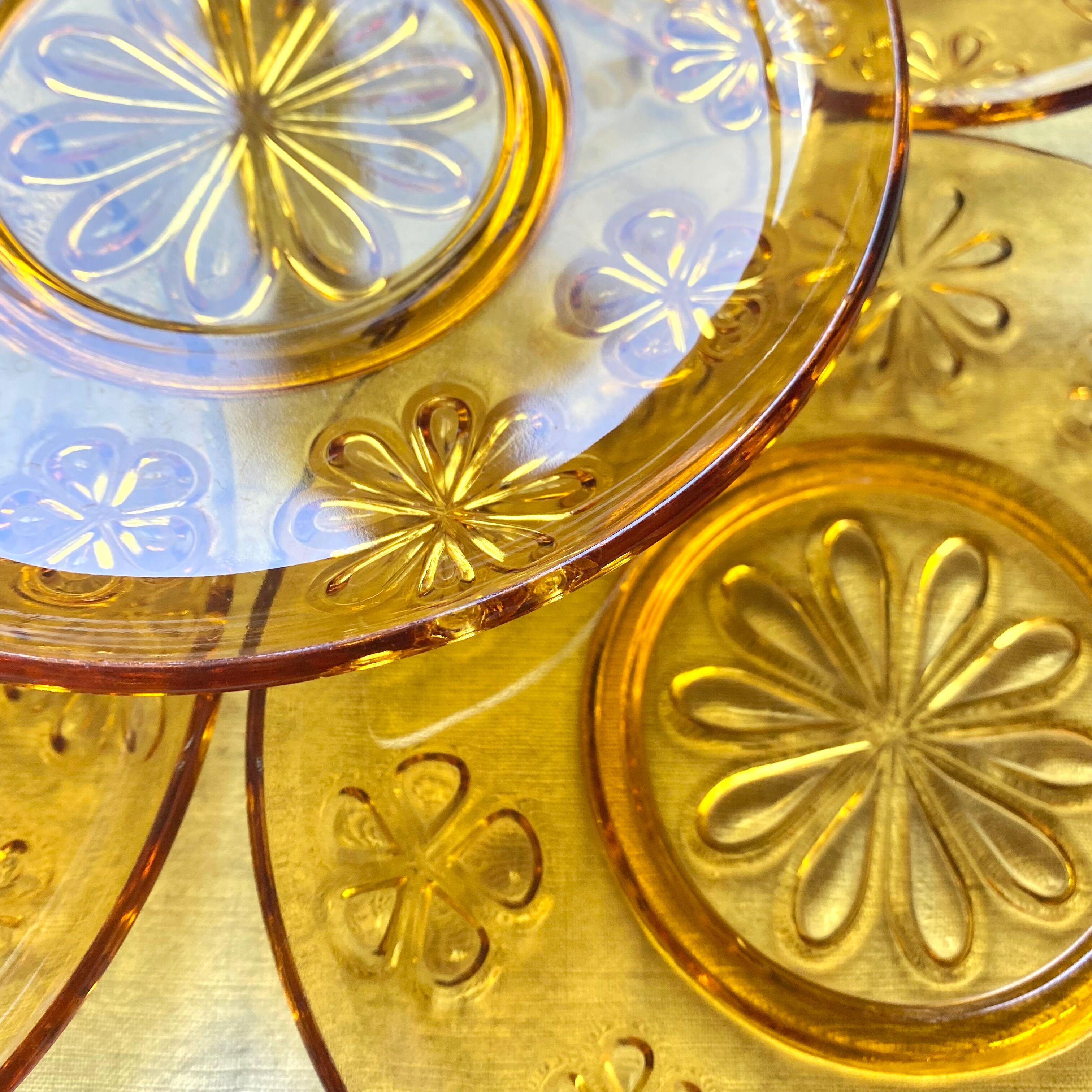 6 vintage dessert plates Vereco