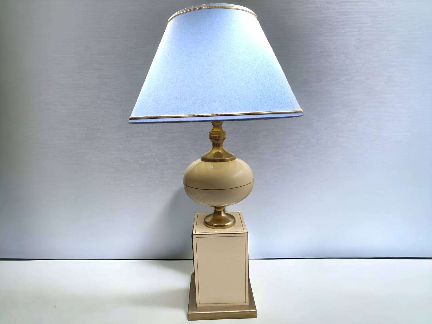 Lamp vintage Maison Le dauphin