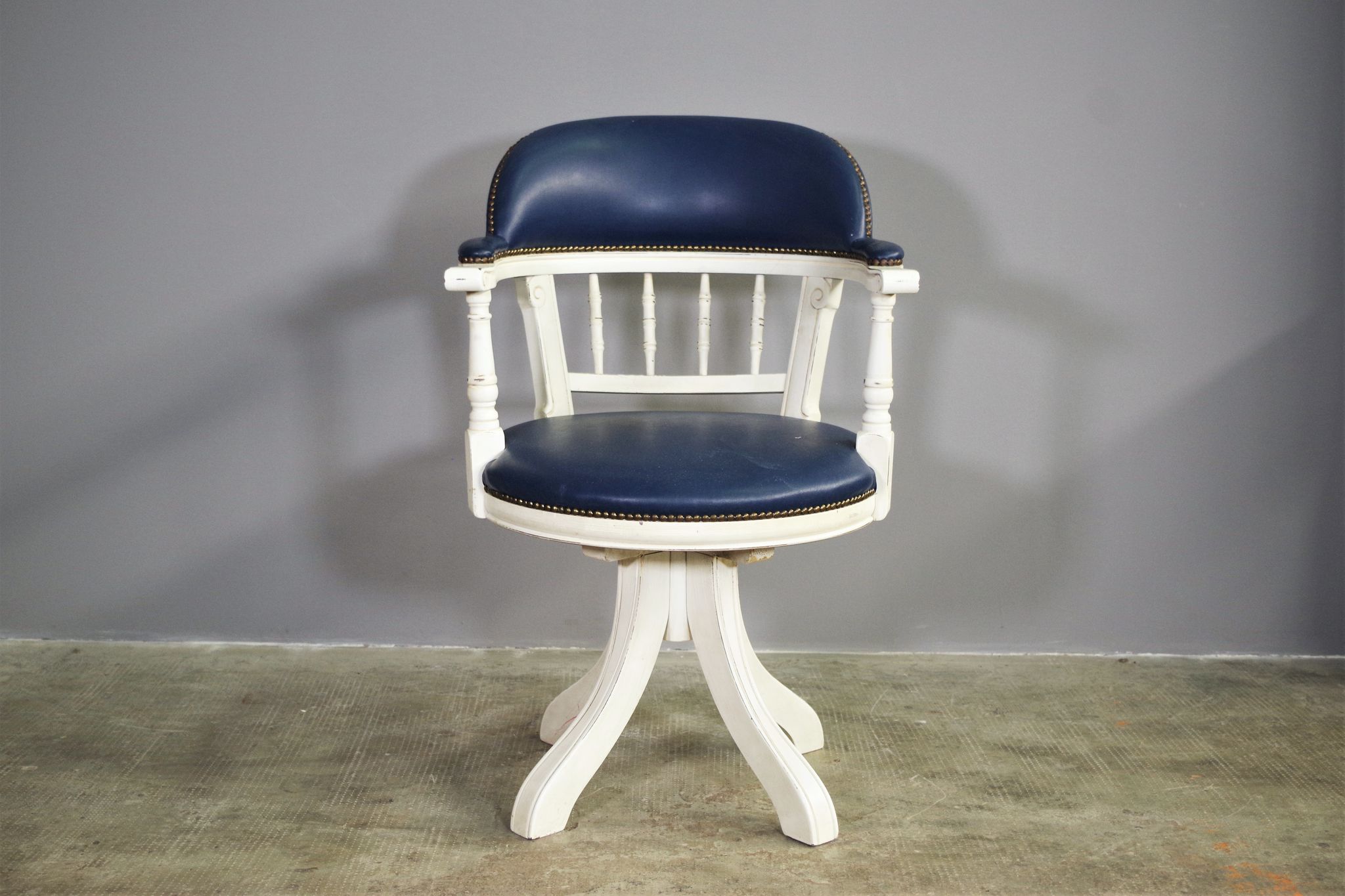 Swivel armchair maritime style 80s