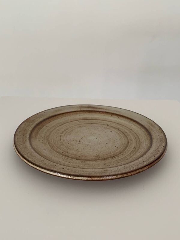 Assiette J. Pouchain signé l atelier Dieulefit