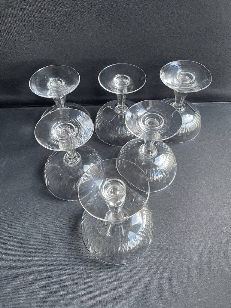 6 Baccarat champagne glasses – Art Nouveau