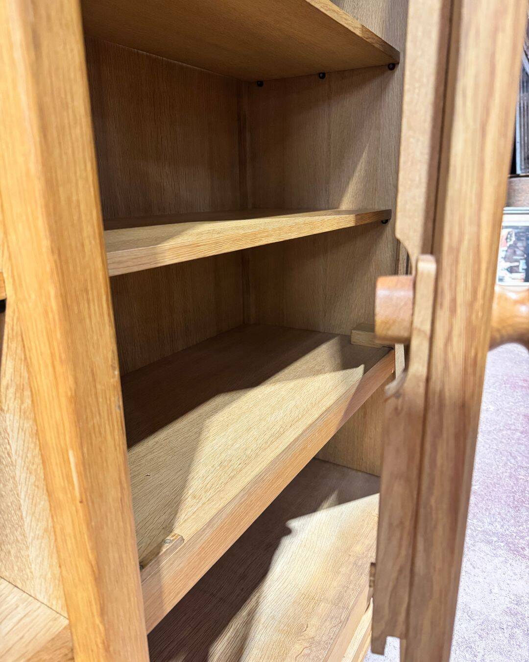 Guillerme & Chambron Library