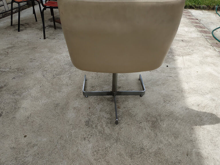 3 armchairs Raphael Raffel