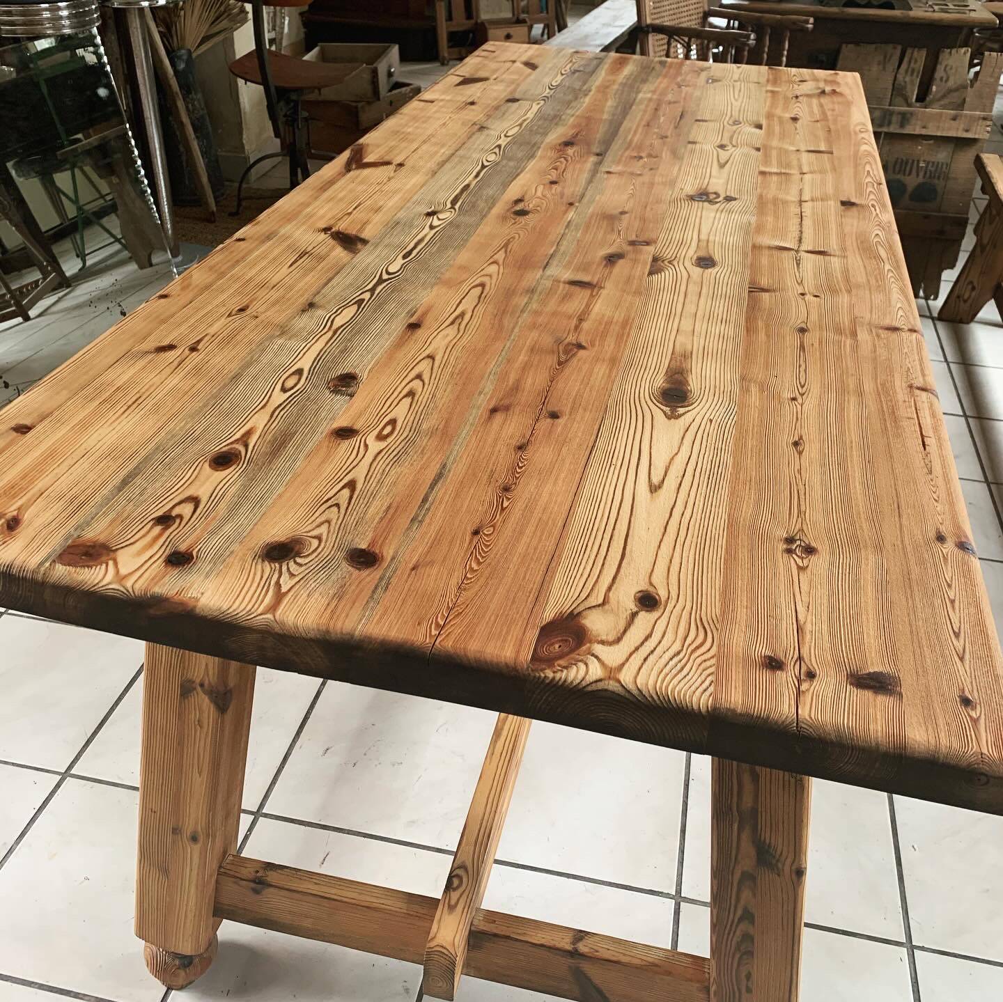 Farm table