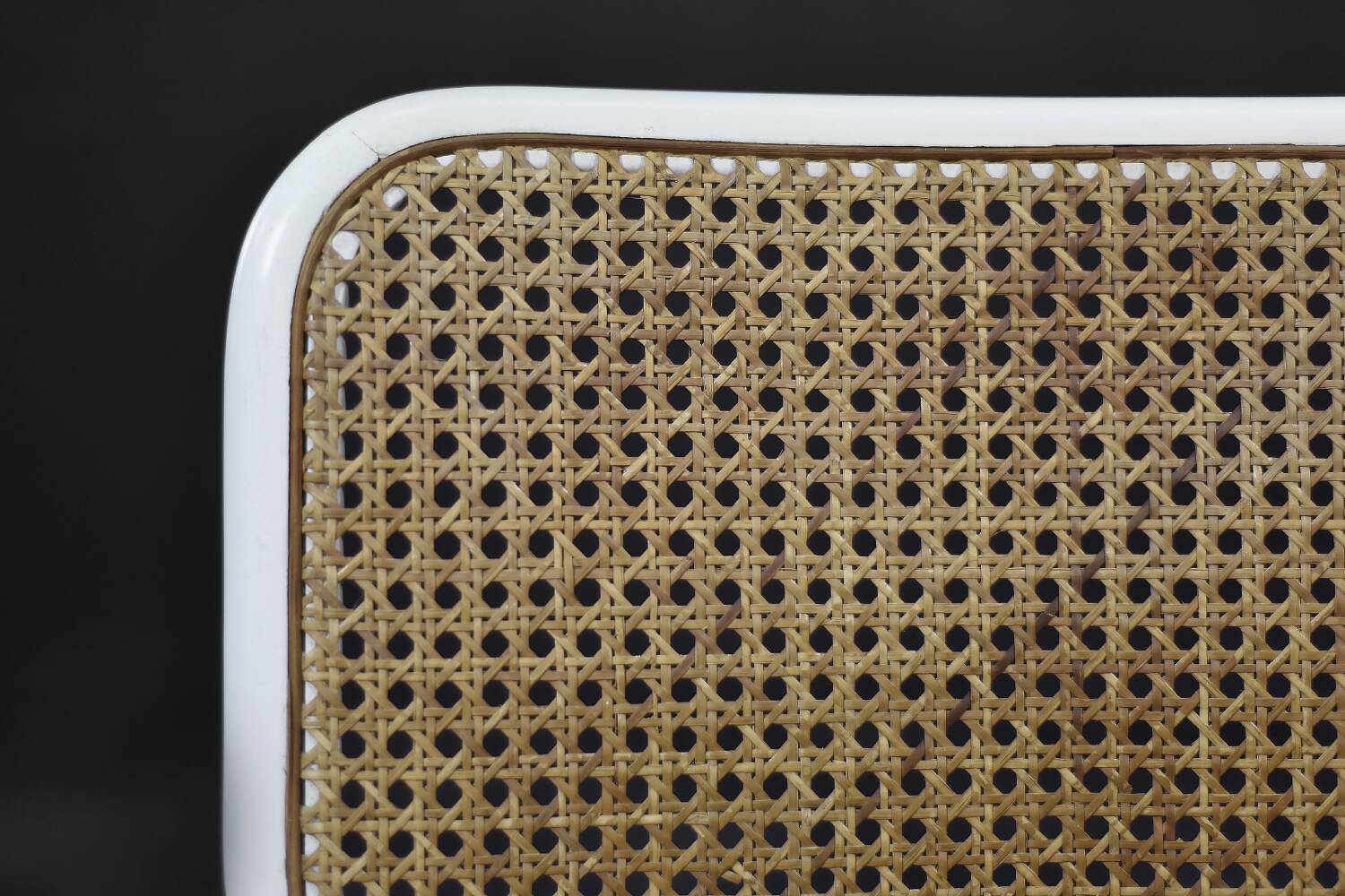 Set of 2 modern vintage Italian chairs in white wood and mid-century French wicker.