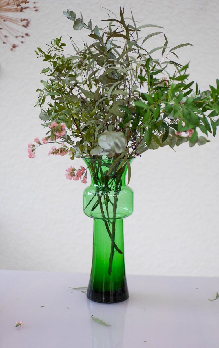 Large green Tang-Li vase by Morales Schildt for Kosta