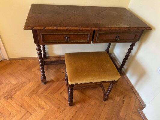 Spanish Style Oak Colonial Dressing Set, Set of 3