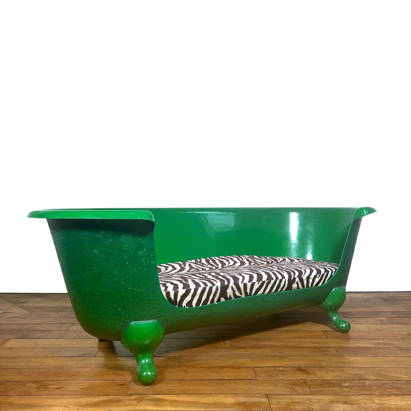 Fiberglass bath sofa, 1970