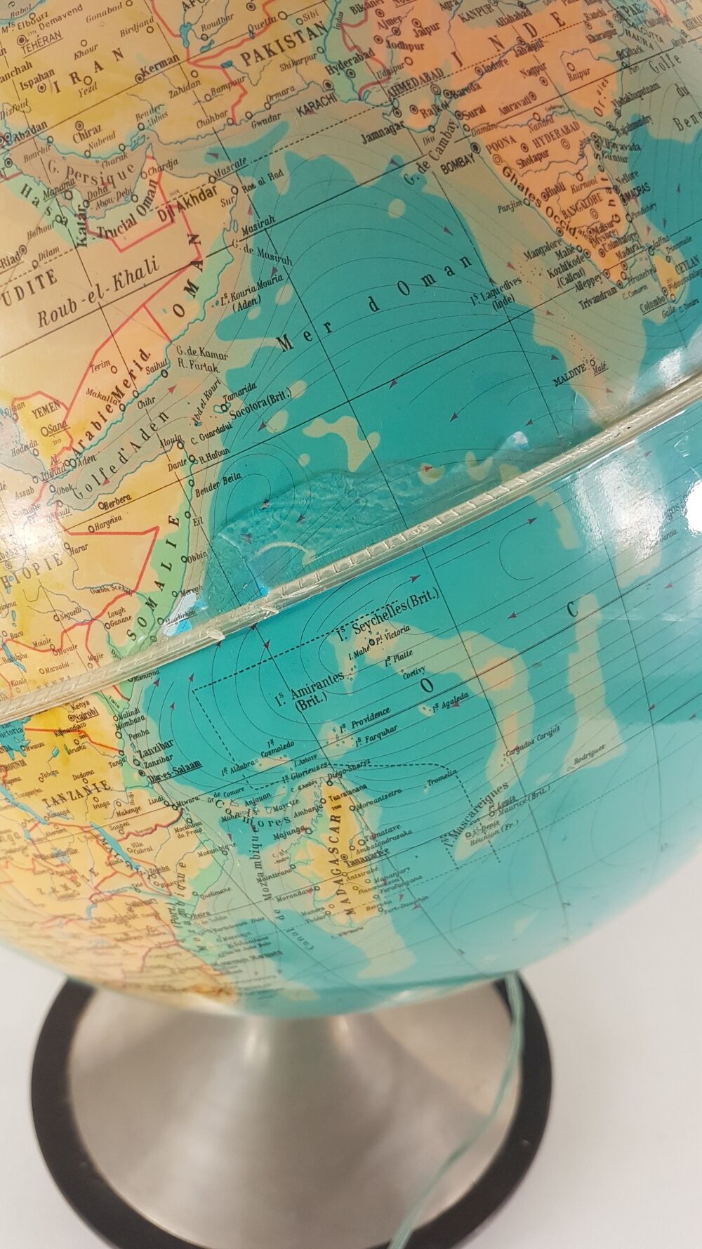 Light earth globe "hercule"