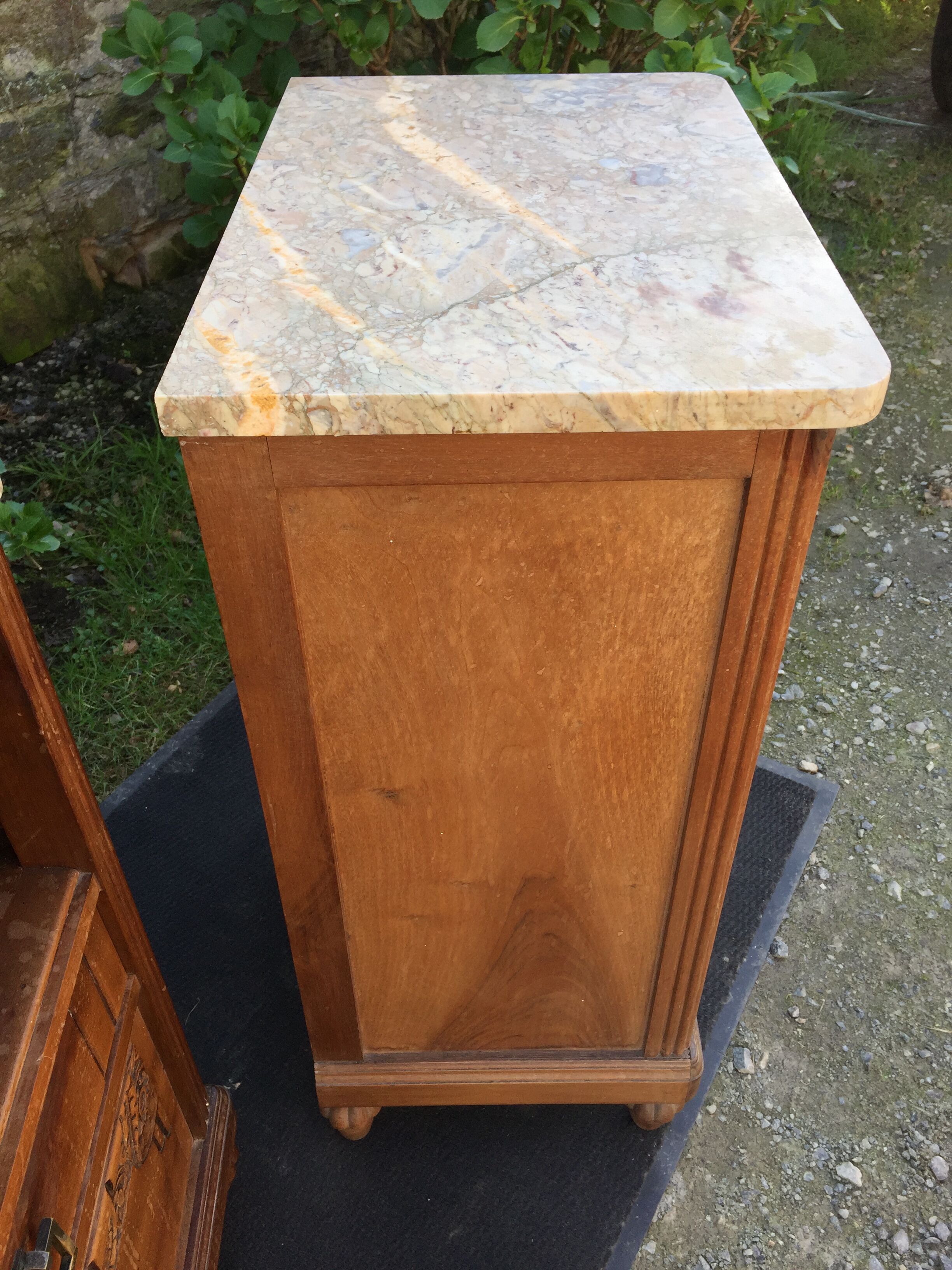 Tables de chevets vintage art deco en noyer