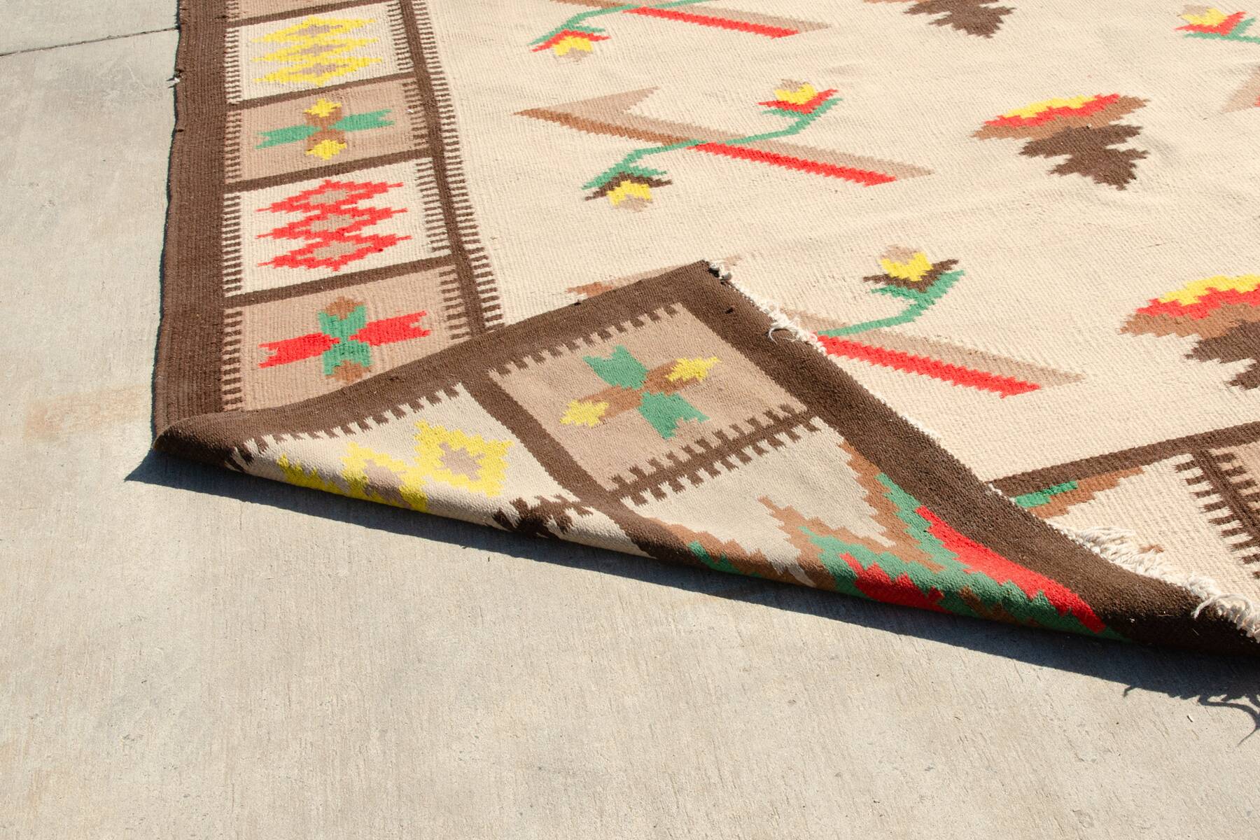 Immense tapis moderne vintage Kilim, 1970