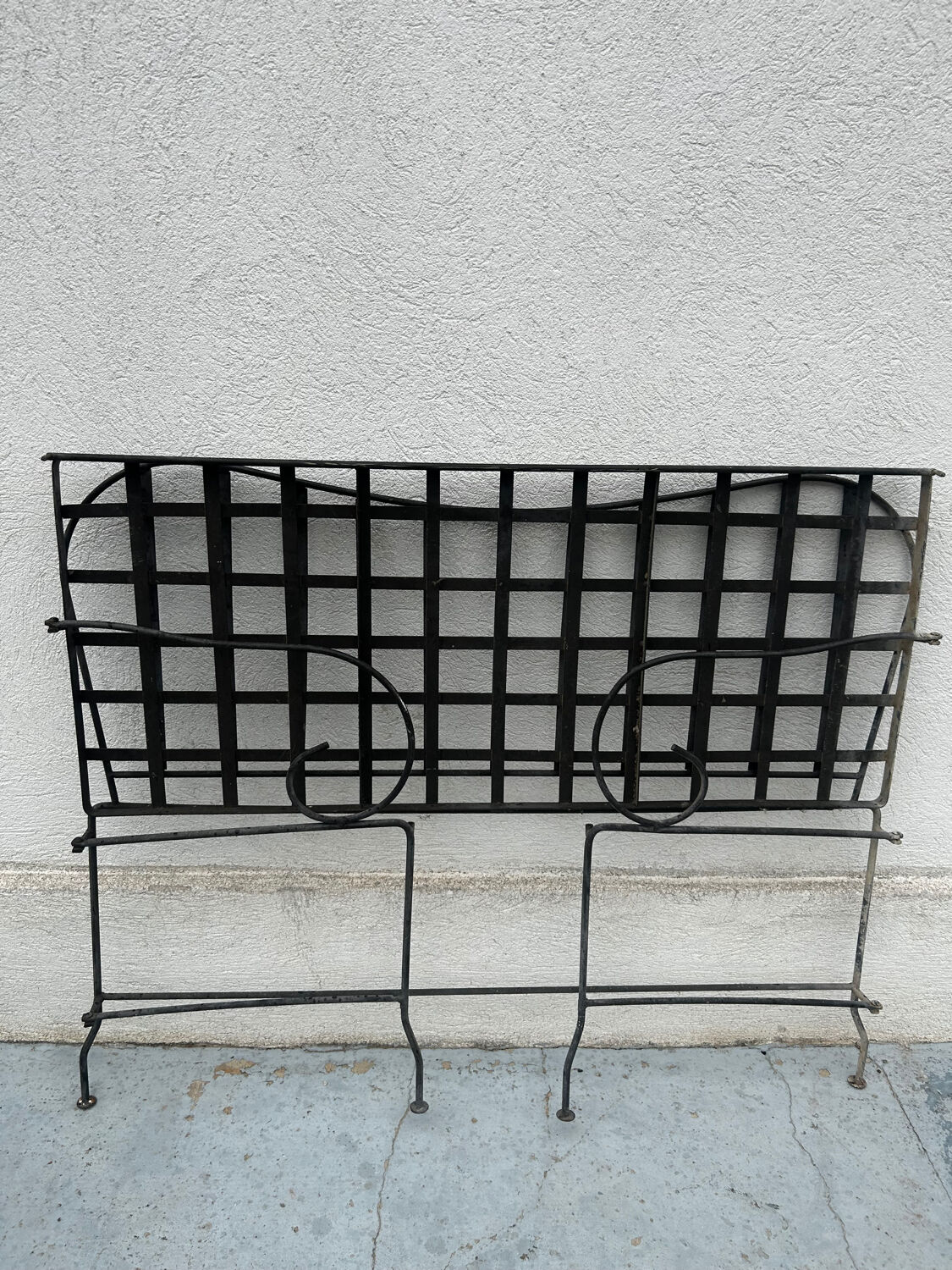 Canapé de jardin ancien pliant en fer forgé – style français