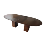 Oval dining table - brand: Ligne Roset